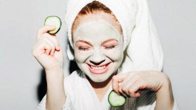 The Face Mask Beauty Editors Swear By for Glowing Skin